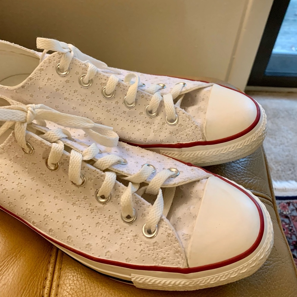 Converse All Stars w/ white star pattern